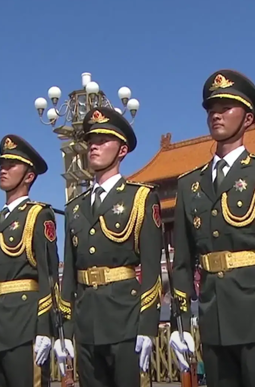 俄罗斯玩砸了，印度也玩崩了，他们心照不宣来了中国！
近段时间，俄罗斯误判形势，就