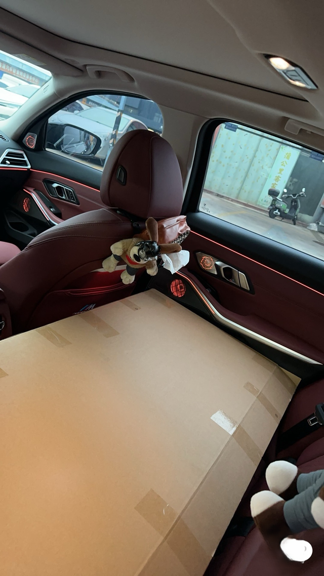 这样的氛围灯可以吗
不知道会不会影响质保