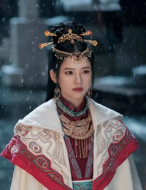 张倩怡想了一晚上也没想明白
肖战身上是有什么玄学么
明明她和肖战搭档合作挺愉快的