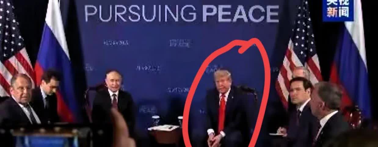 惊掉下巴！特朗普这次可太反常了！美国建国250年，他竟破天荒地跑到机场停机坪，在