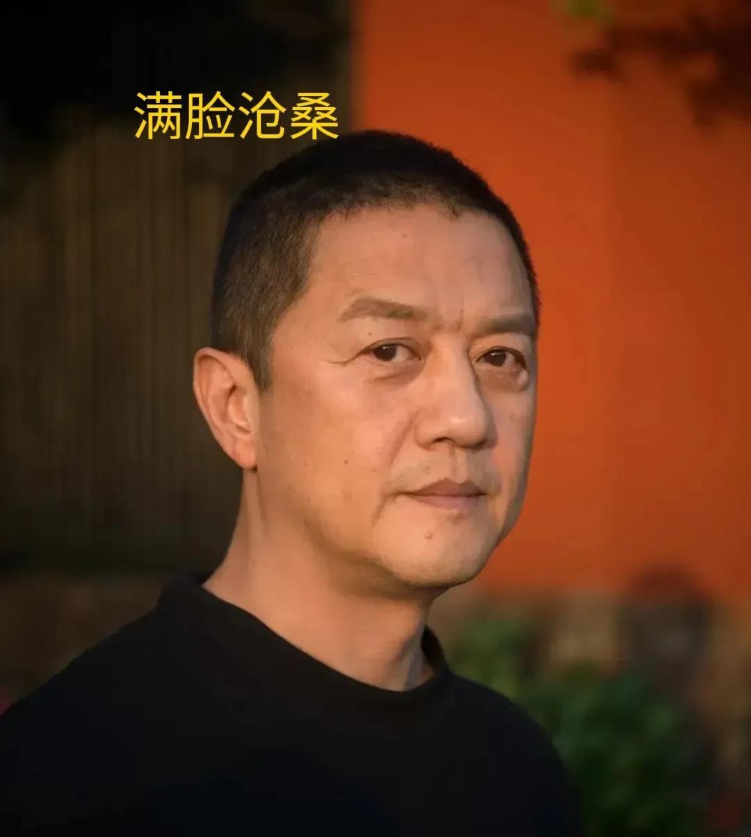 53岁的李亚鹏给所有想要折腾投资的人提了一个醒
本来李亚鹏靠着自己之前在娱乐圈拍