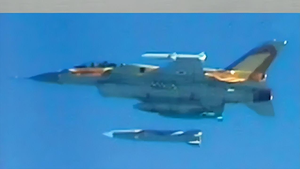 难怪爱国者哑火，以色列发射空基弹道导弹，从太空砸向哈马斯头顶