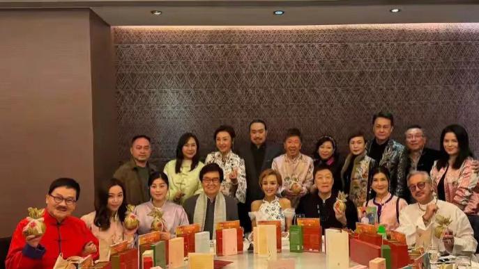 《叶子楣宴请五大导演商讨复出：朋友多路宽，梦想再扬帆》