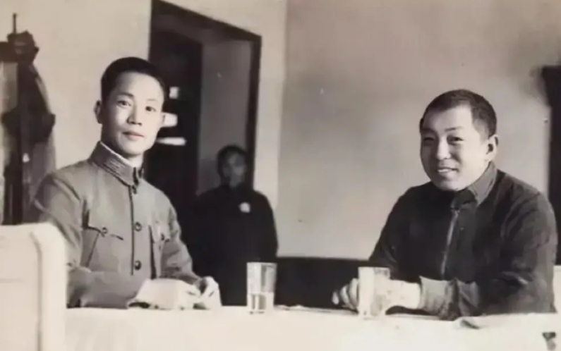 知道这两位是谁的，历史肯定好！