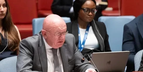 美国偷袭伊朗，世界要乱套了！











美国佬和以色列那个内塔尼亚胡