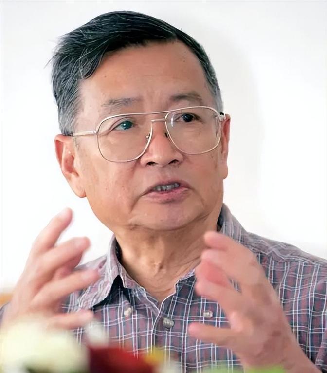 “我的祖父梁启超，父亲梁思成，再到我，三代都是失败者！”



这句话掷地有声，