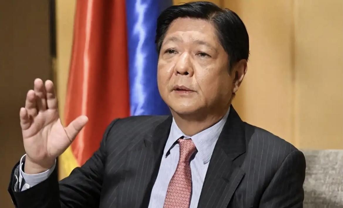 这次坚决不能心软！要让小马科斯看清到底谁靠得住，要让菲律宾长记性！
就说小马科斯