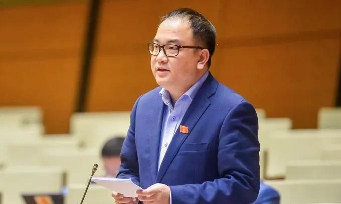 越南国会就劳动制度改革与人才流失问题展开讨论。
有国会代表建议，2026年起将私