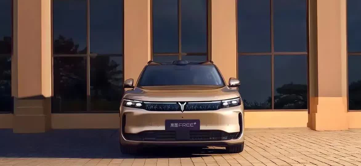 听过一句劝，买车不纠结：
1，40万一一买理想L9
2，30万一一买问界M7