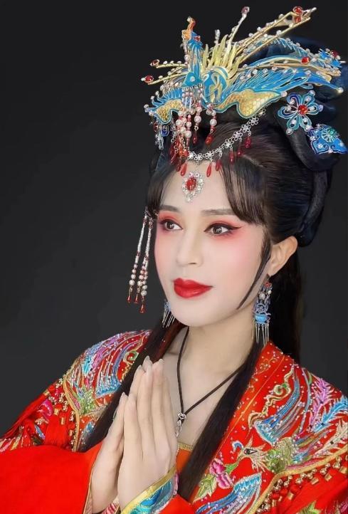 两年后执行
很大很大概率就会转无期，第三被告更是才13年有期，这就是为何罗大美家