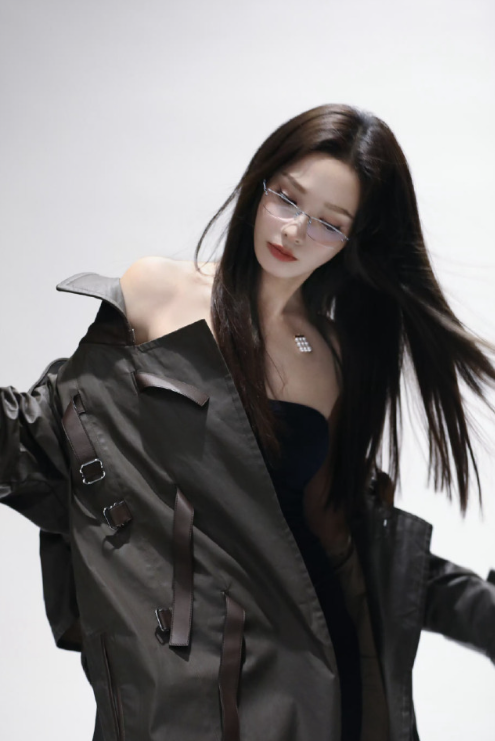 彭小苒的这高智感穿搭，太可以了，nice！