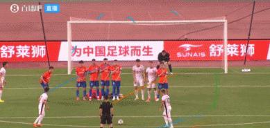泰山队是怎么死守都守不住，因为你一点攻势都没有，只有死等挨打。失败就是早晚的事。