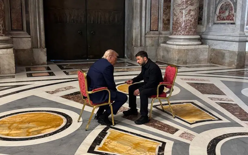 Who has the cards now?
