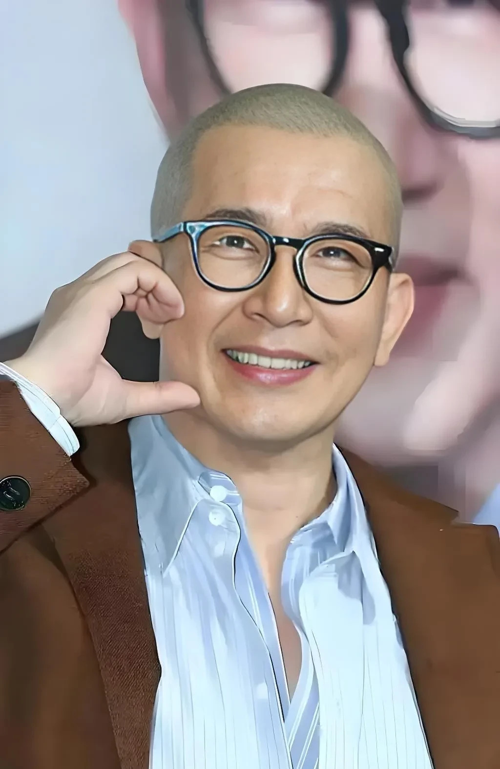 大S姐妹团迷恋光头男











大S一家不会只有这点小秘密吧？据说她