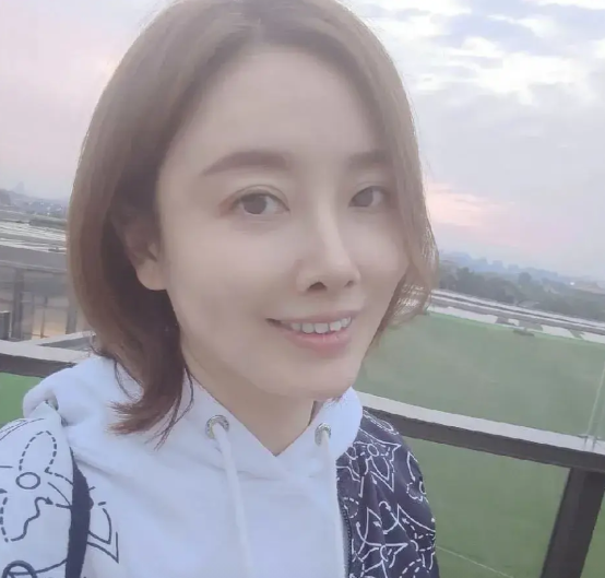 律师莉姐:汪小菲为什么不让孩子回豪宅睡？

有人问:“孩子们现在住在哪里？应该跟