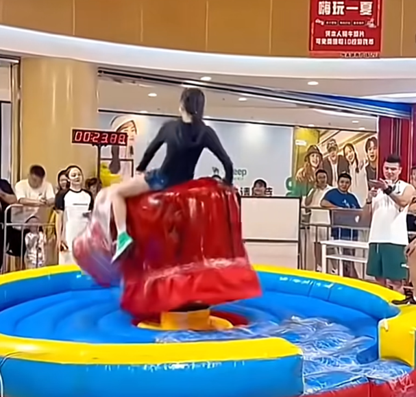 大哥，你笑什么笑，一回合把你斩于马下