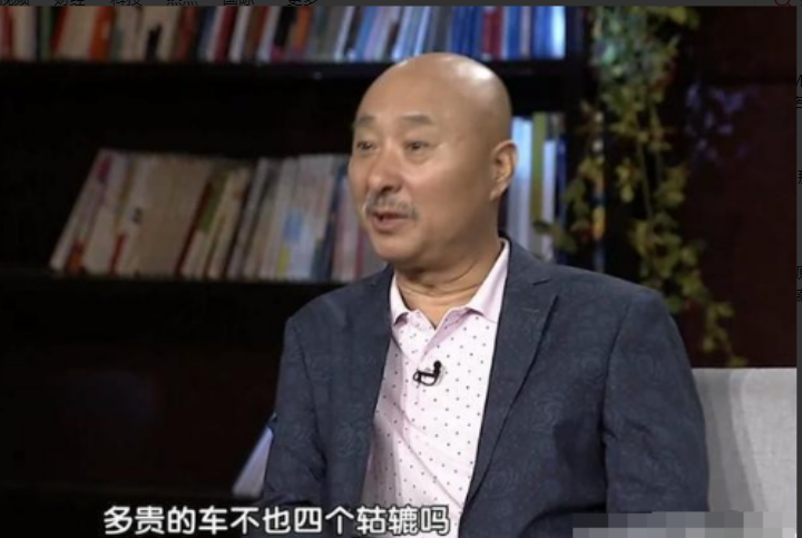 离开春晚后，杨澜曾采访陈佩斯，问他为何不去走穴挣钱，当时一个歌星出场费都七八十万