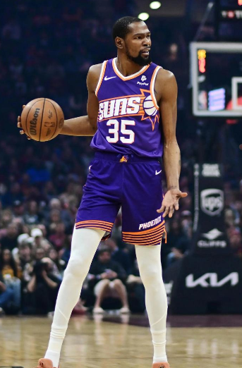 火箭需不需要控卫
答案是需要控卫！需要哪种？3d类型！
为什么不需要组织？ 因为