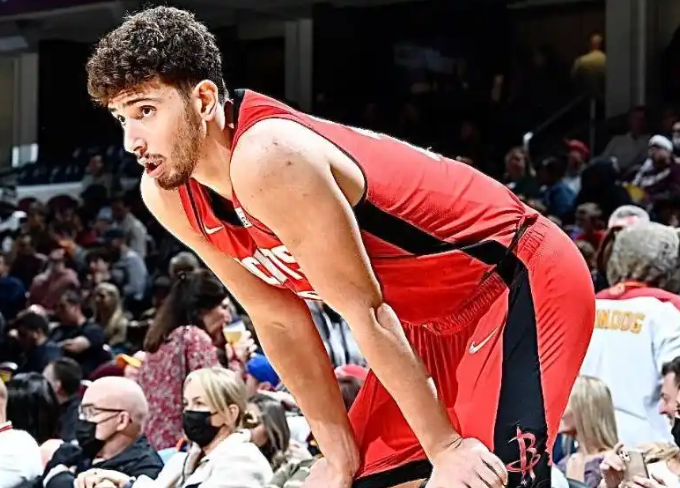 NBA模拟交易：火箭得到字母，雄鹿得到申京、谢泼德、阿门、27太阳首轮、28首轮
