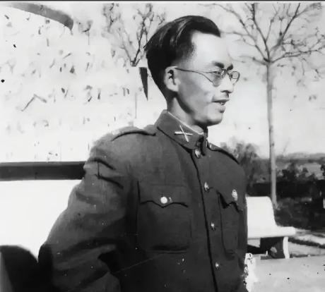 1949年，国军师长李碧光被俘，面对审问，他丝毫不慌，还提了一个奇怪的要求：“能