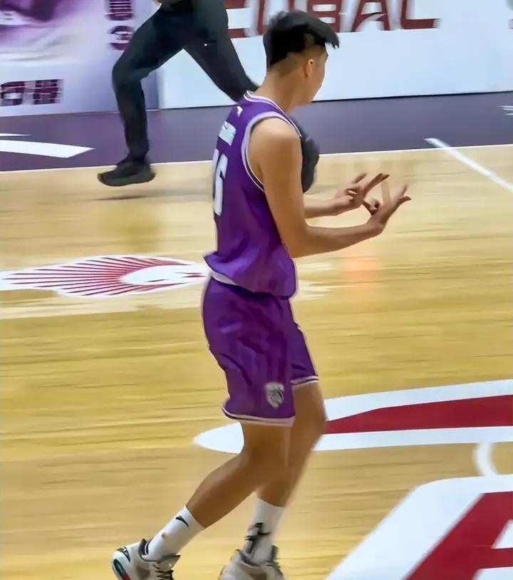 清华状元领衔，
太原理工大锁定榜眼，
NBL探花强势登陆！
2025年CBA选秀