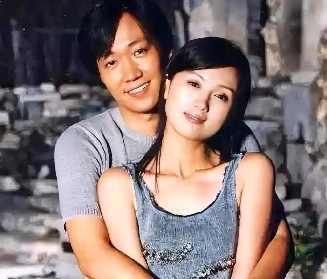 朱媛媛最后没有选择李乃文，
也是必然的结果。

李乃文风趣幽默，经常和朱媛