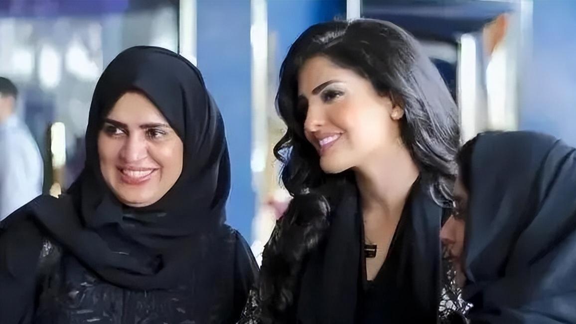 沙特妻子携夫回娘家，岳父逼迫中国女婿再娶小姨子？