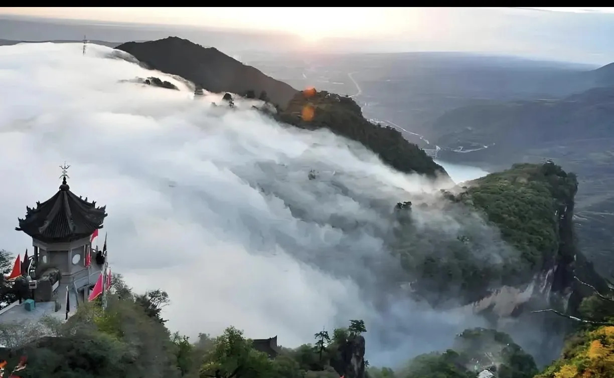 世界不太平，必须严惩流氓国家











世界怎么了？说打就打，毫无道