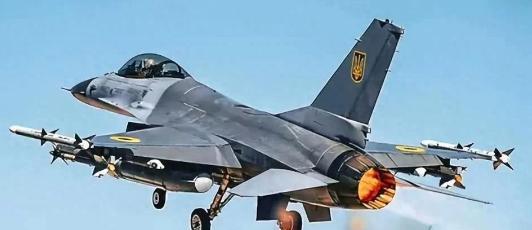 俄罗斯反击了，终于打炼油厂了！美制 F-16 战机都没拦住，俄军匕首高超弹炸穿油