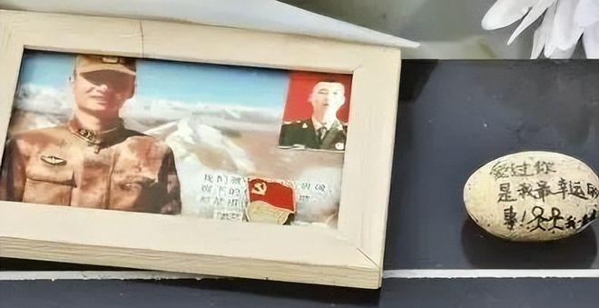 2020年，24岁的儿子不幸牺牲，母亲在整理他的遗物时，发现了一位女孩的照片，她