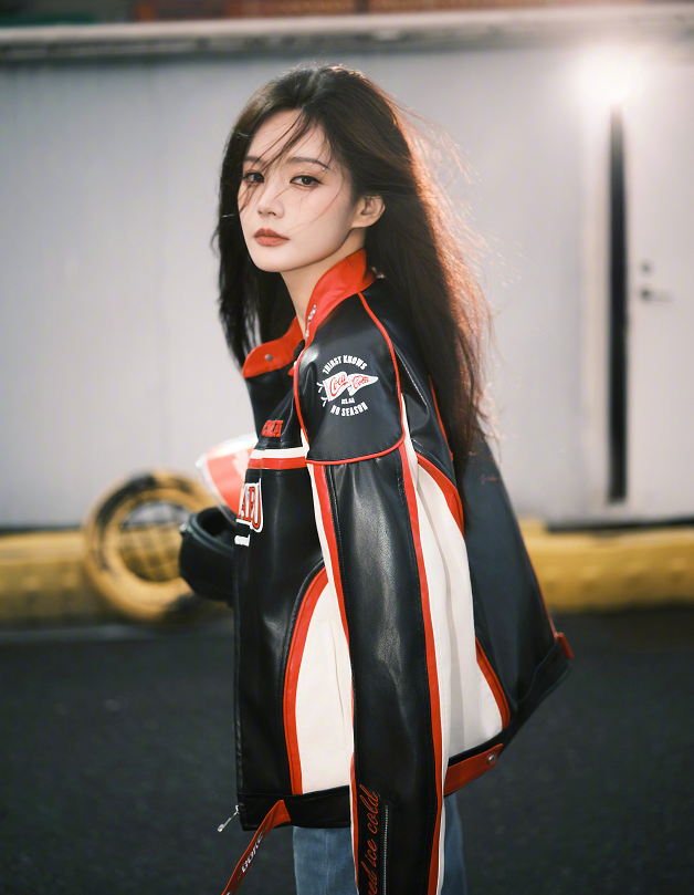 李一桐的机车照，超可以的！