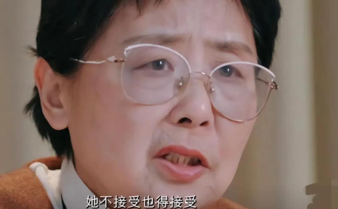 忽然很心疼黄圣依，从原生家庭母亲的强势到嫁给颐指气使的杨子，很同情和理解黄圣依，