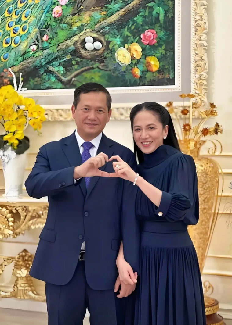 碧占莫妮最近估计很烦，最近她公公洪森跟她丈夫洪玛奈的人设崩塌，佩通坦亲切叫洪森“