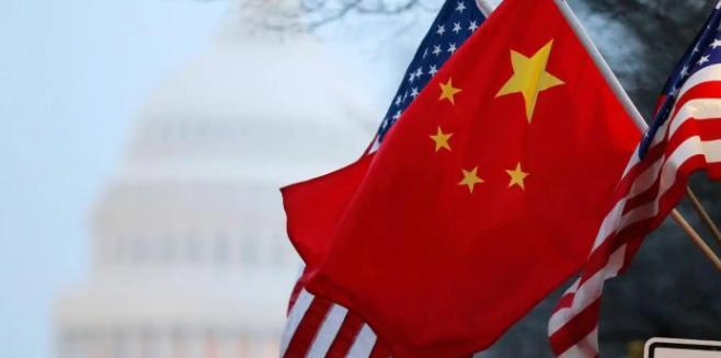 美国现在斗的不是伊朗，也不是俄罗斯，是我们！但相反的是，咱们的目标不是非得跟美国