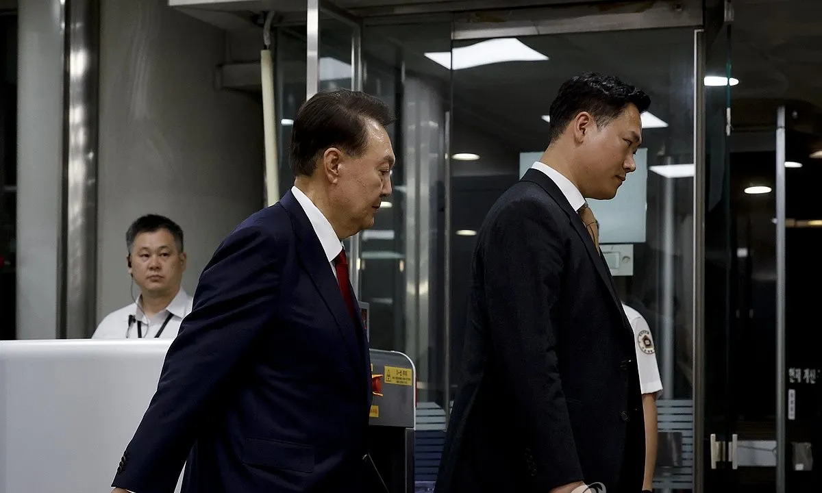 尹锡悦想再跑路？法院要审他！











尹锡悦这回摊上大事了！听说他