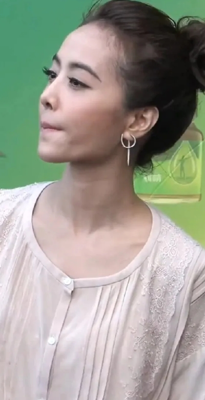 蔡依林出席某活动状态，无美颜无滤镜，一双卡姿兰大眼睛光芒四射，娱乐评论大赏 ， 