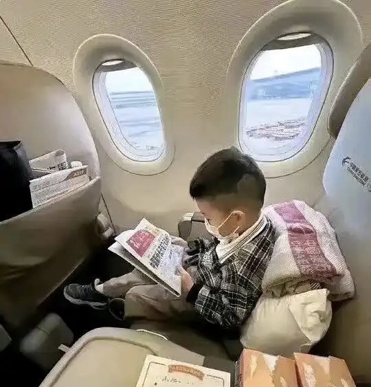 他俩长大后是过两种不同的人生吧