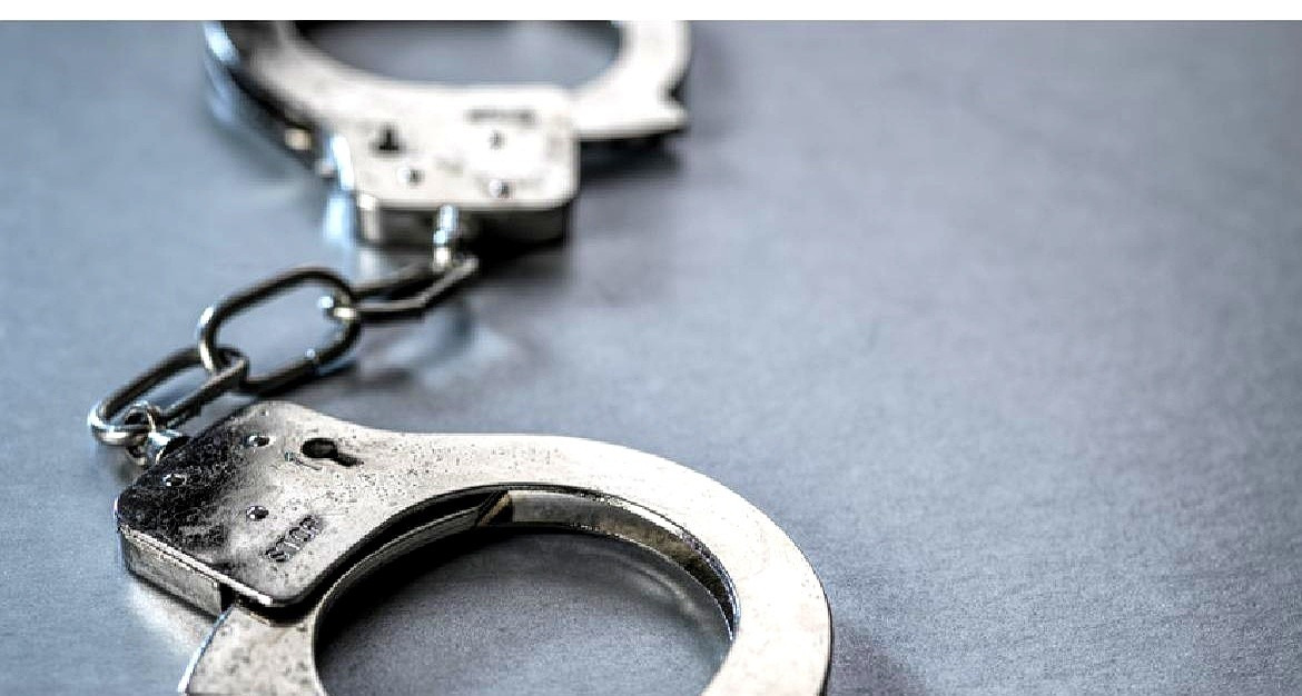 查袭击机场，人被抓了











真是让人肝颤！万万没想到，无人机袭击