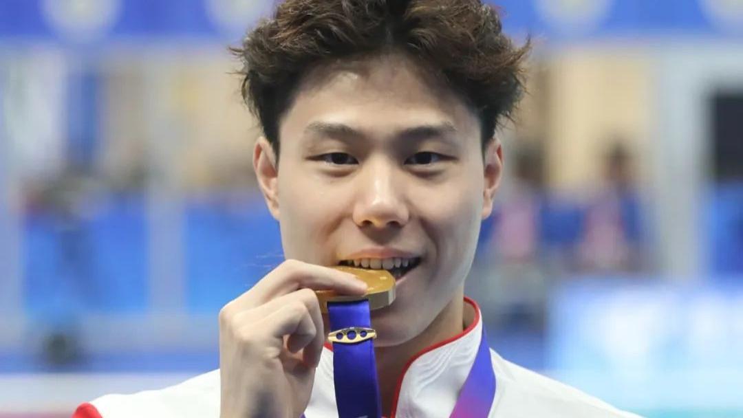 覃海洋：9岁从湖南老家来上海练游泳 当时觉得父母狠心每天打电话哭