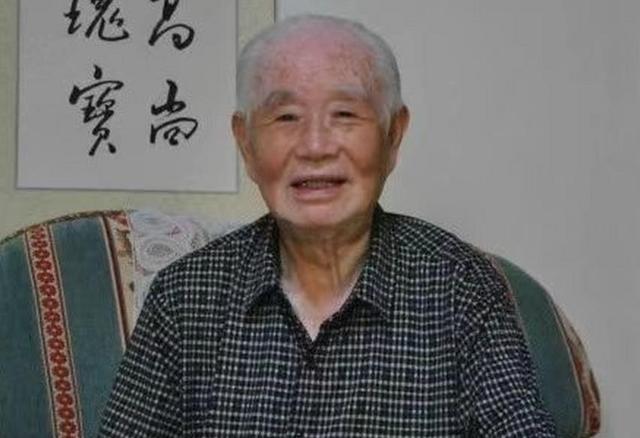 1945年10月，阎锡山的侍从秘书李蓼源被从办公室带走，上车后直接开到荒郊，在那