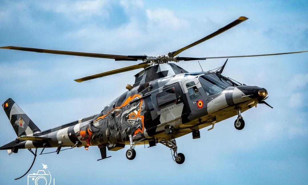 Agusta（意大利阿古斯塔）A109 和 NH90 TTH
图中是比利时军方的