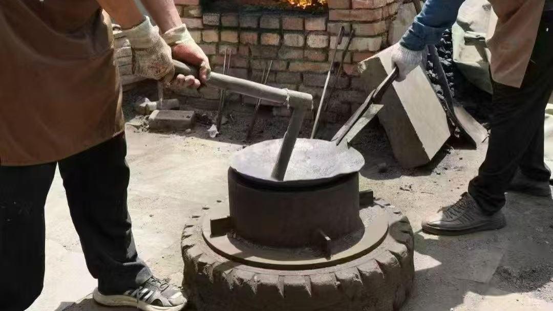 匠合锤章丘铁锅：百年炉火照初心​