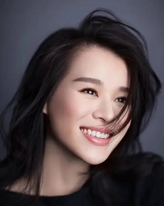 胡杏儿伊能静的相似点











天哪，胡杏儿和伊能静，她们的故事也太
