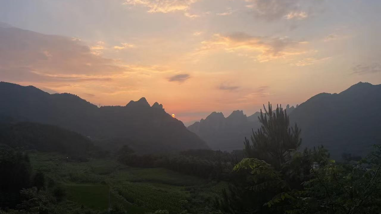 为了追回前女友，把第二天的婚礼取消，结果也分了