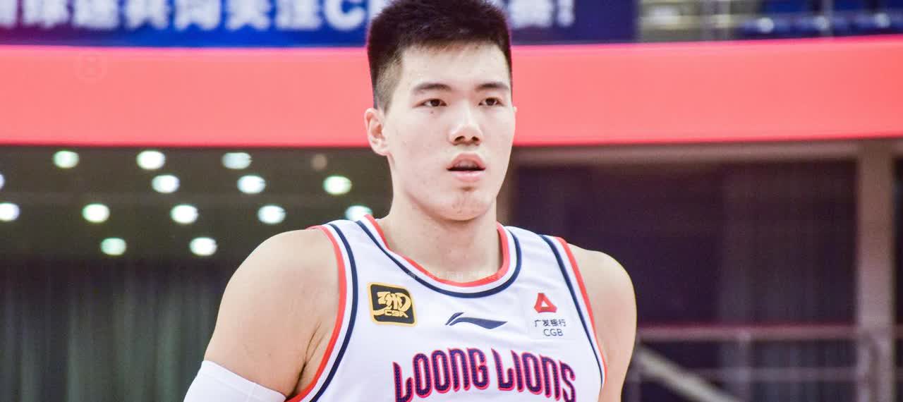 恕我直言，广东宏远这是下血本了，难得豪横一回。崔永熙+焦泊乔加盟广东宏远，下赛季