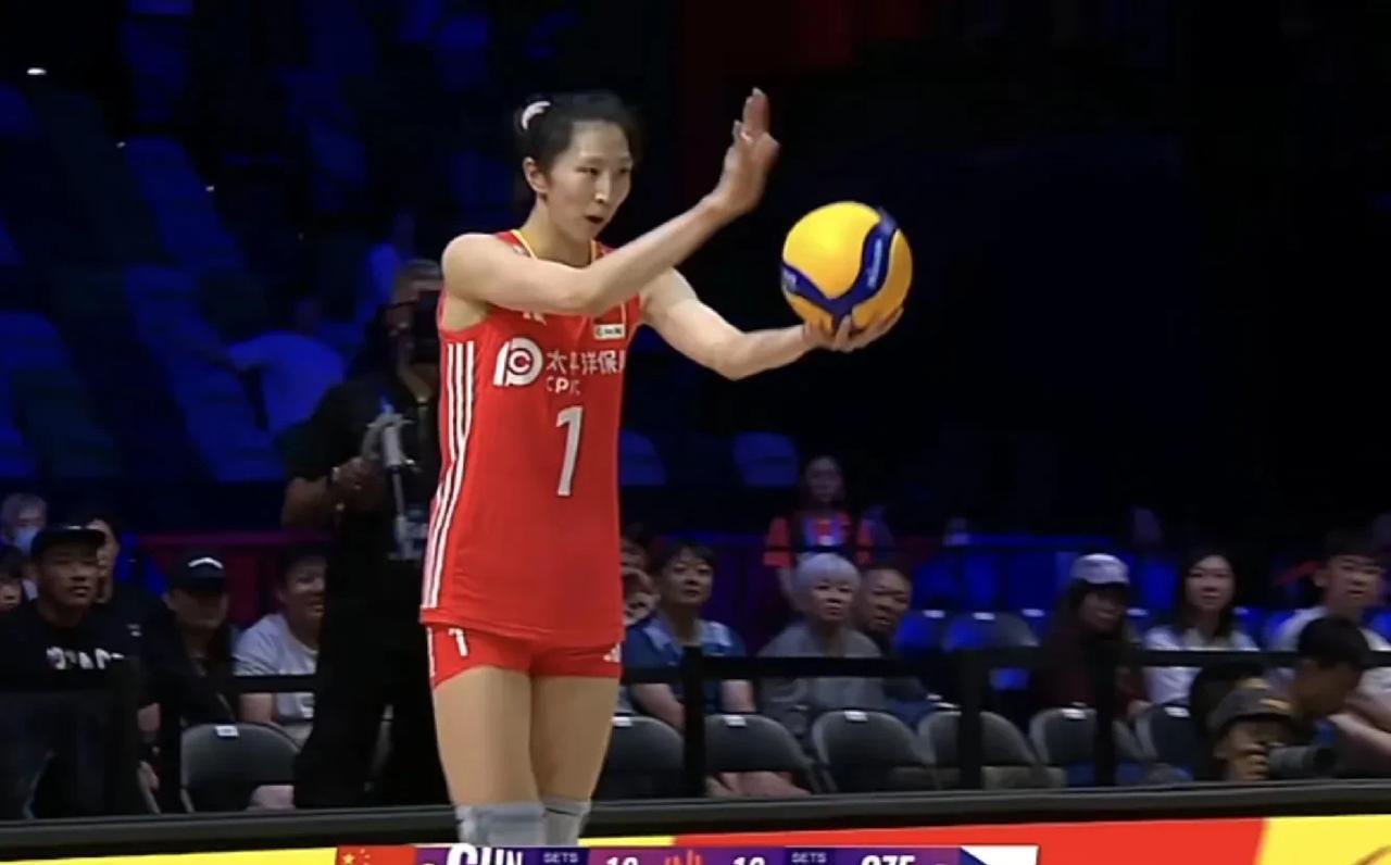 中国女排第四局越打越顺，吴梦洁快成为朱婷了
       今天前三局，中国女排和