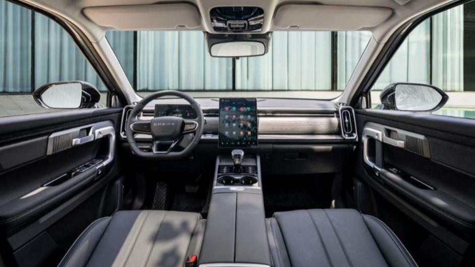 什么车性价比最高？瑞虎7高能版把实用刻进了骨子里