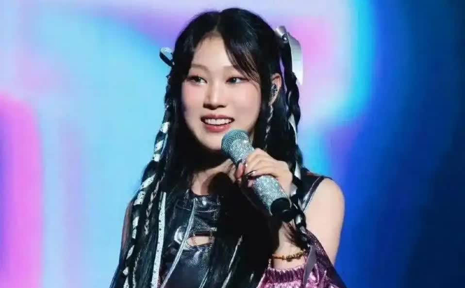 为了女儿小沈阳也是拼了。6月11日，韩国媒体称，小沈阳女儿沈佳润将在韩国以独立歌