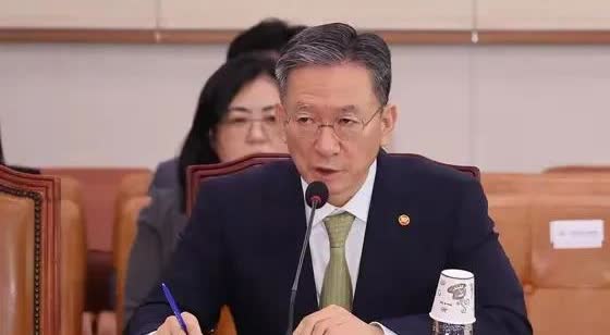 韩国法务长官发出振聋发聩的告诫：“尹锡悦行为不如黑社会，将整顿囚犯逮捕规定”！
