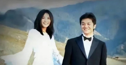 王菲当年为什么嫁给李亚鹏？看到这些照片终于明白，那时真的很帅，还是小鲜肉一枚，难